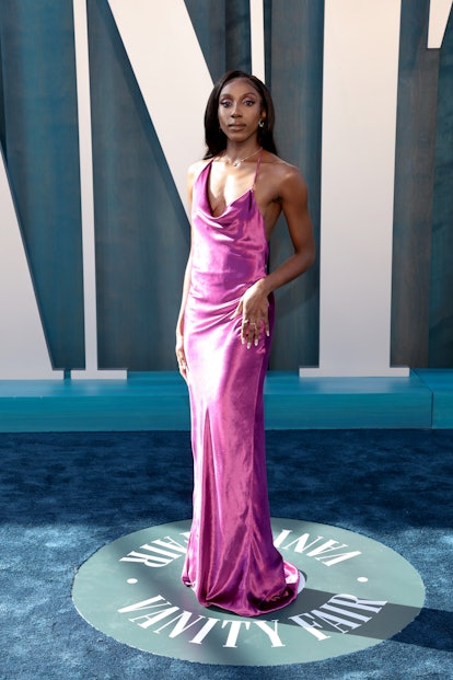 BEVERLY HILLS, CALIFORNIA - MARCH 27: Ziwe Fumudoh attends the 2022 Vanity Fair Oscar Party hosted b...