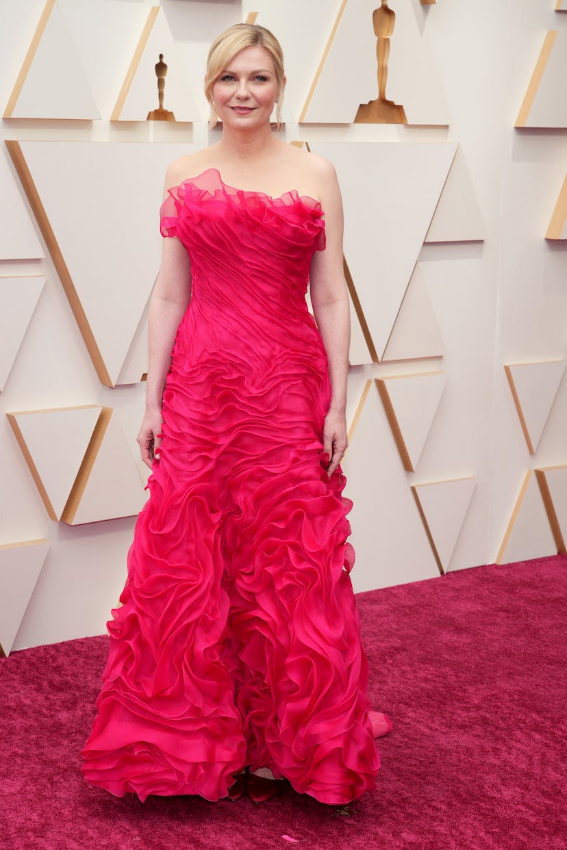 HOLLYWOOD, CALIFORNIA - MARCH 27: Kirsten Dunst attends the 94th Annual Academy Awards at Hollywood ...