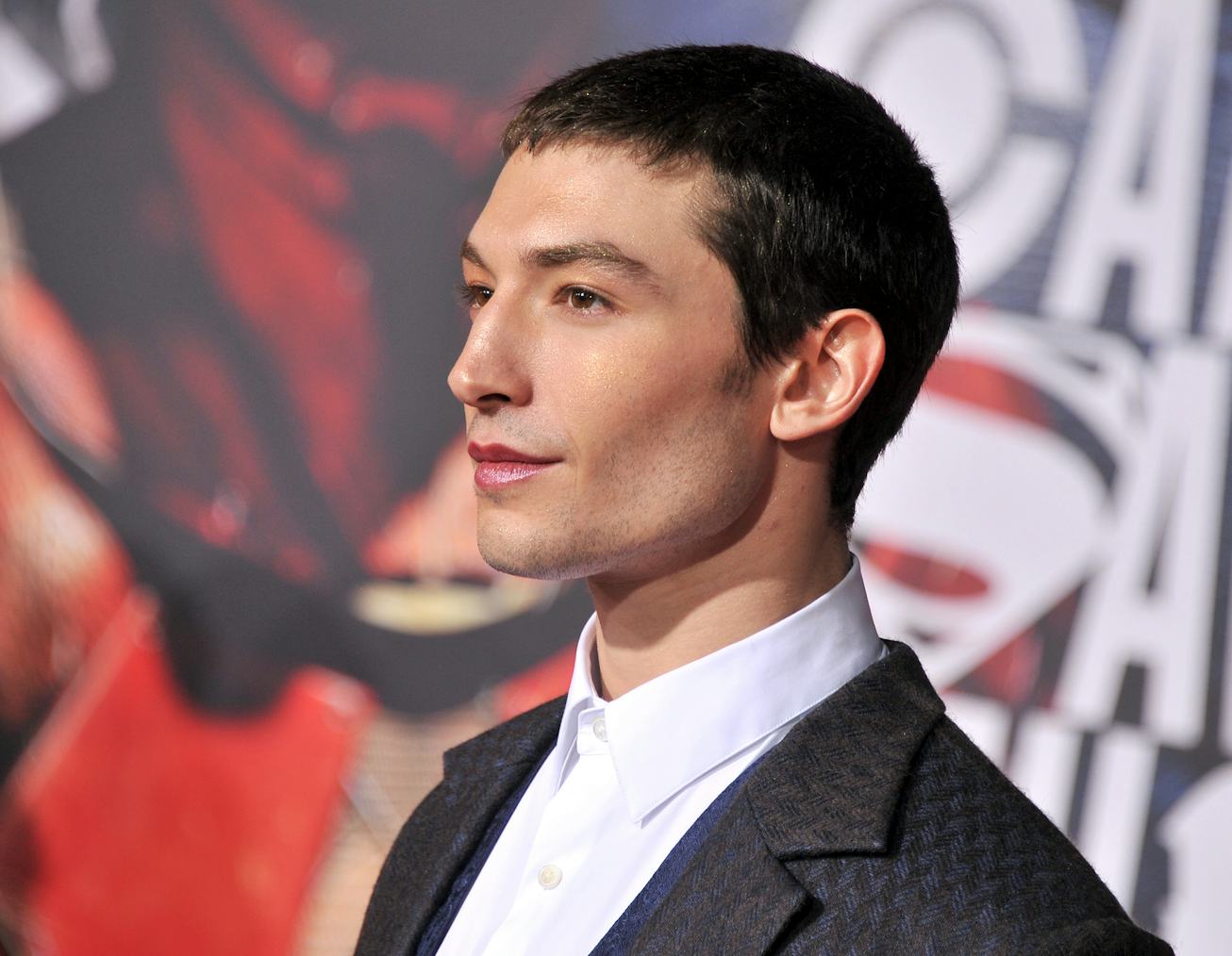 HOLLYWOOD, CA - NOVEMBER 13: Ezra Miller arrives at the premiere of Warner Bros. Pictures' "Justice...