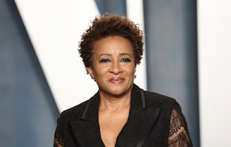 BEVERLY HILLS, CALIFORNIA - MARCH 27: Wanda Sykes attends the 2022 Vanity Fair Oscar Party hosted by...