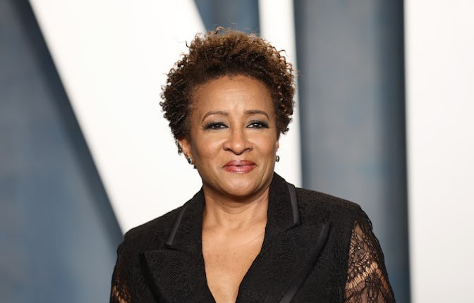 BEVERLY HILLS, CALIFORNIA - MARCH 27: Wanda Sykes attends the 2022 Vanity Fair Oscar Party hosted by...