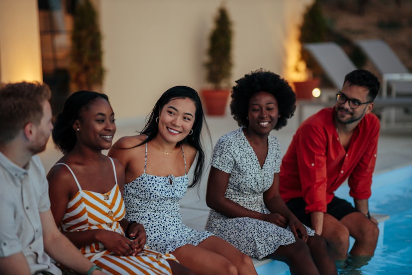 Ask these deep funny questions to get a laugh from your friends.