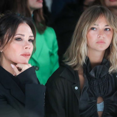 LONDON, ENGLAND - FEBRUARY 21: Victoria Beckham and Mia Regan attend the Supriya Lele AW22 show dur…