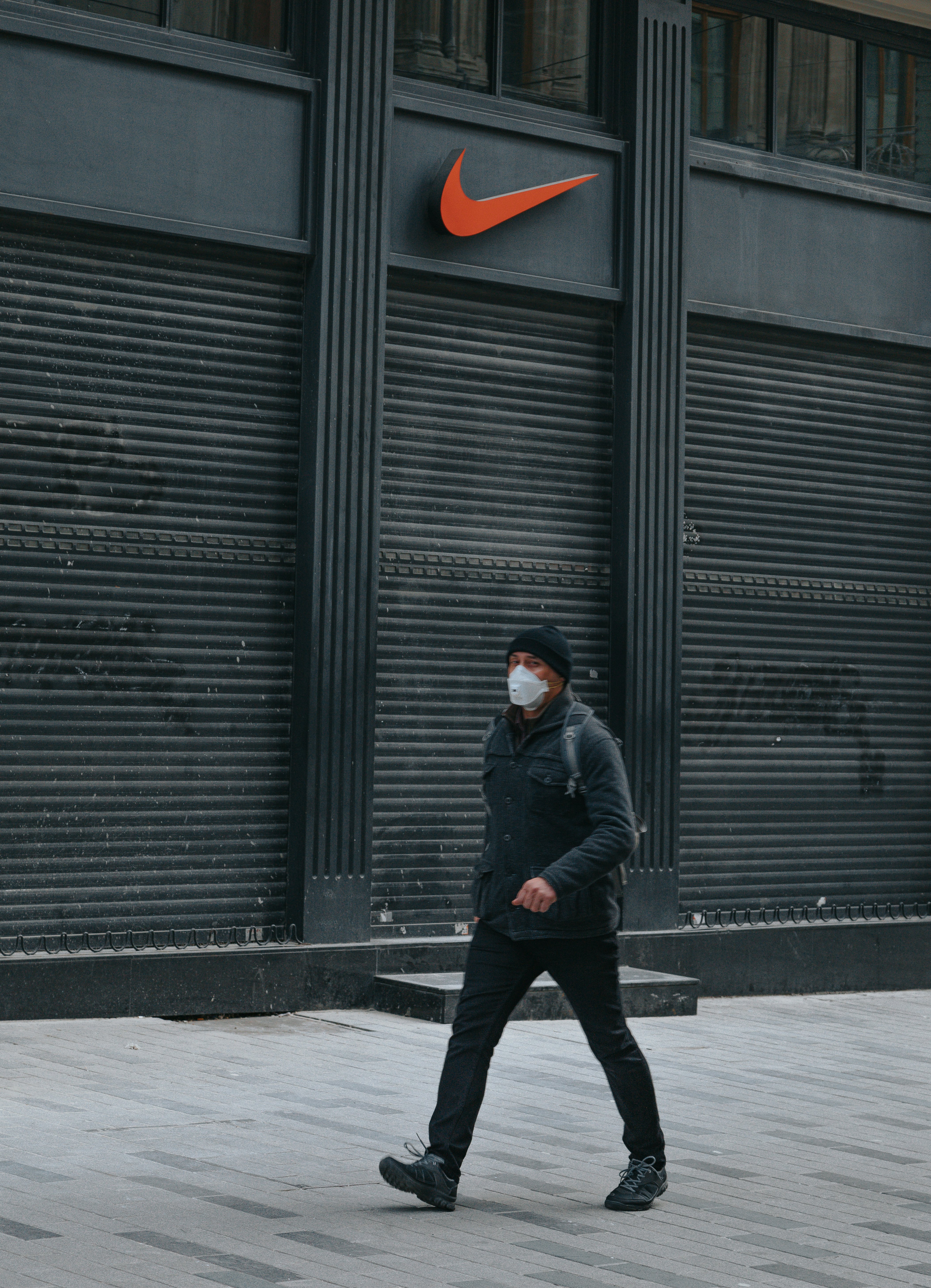 nike royal quays closing down