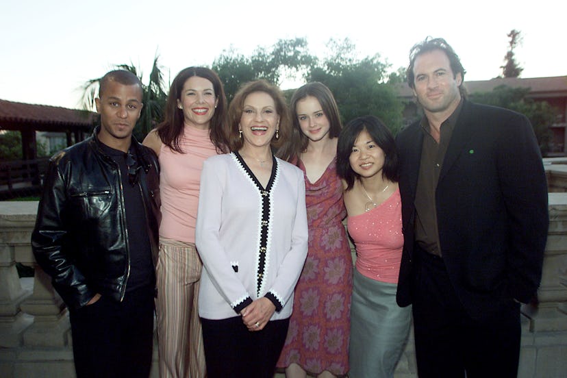 Kelly Bishop and the ‘Gilmore Girls’ cast.