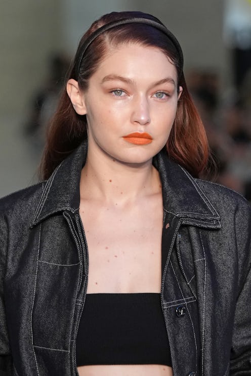 MILAN, ITALY - SEPTEMBER 23: Gigi Hadid walks the runway at the Max Mara fashion show during the Mil...