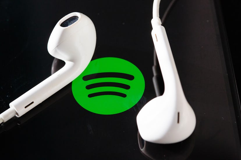 Spotify experienced an outage on March 8, promoting users to share some funny memes online.