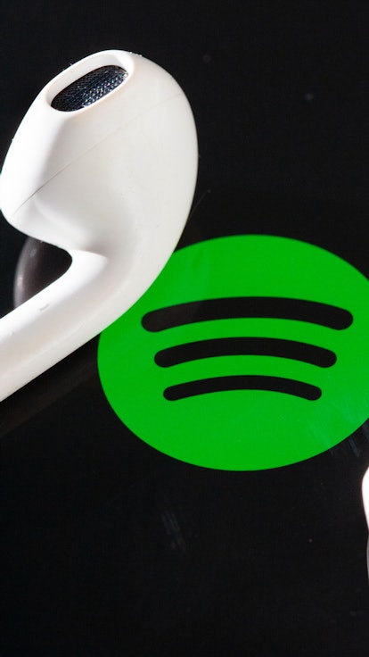 Spotify experienced an outage on March 8, promoting users to share some funny memes online.