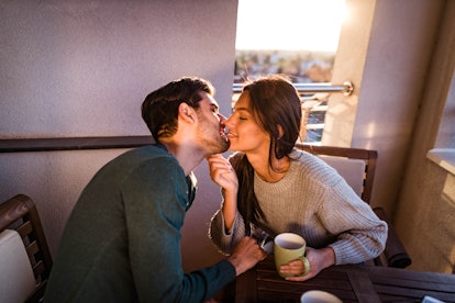 How to be a good kisser: Experience the moment