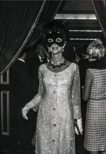 NEW YORK, NY - NOVEMBER 28: Gloria Guiness at the Truman Capote BW Ball on November 28, 1966 in New York...