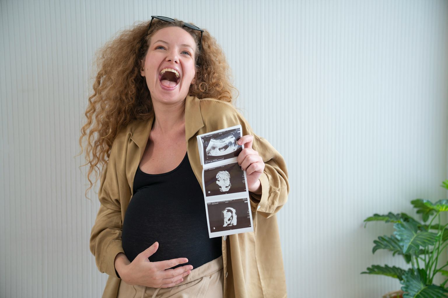 29 Clever Pregnancy Announcement Riddles, From Easy To Hard