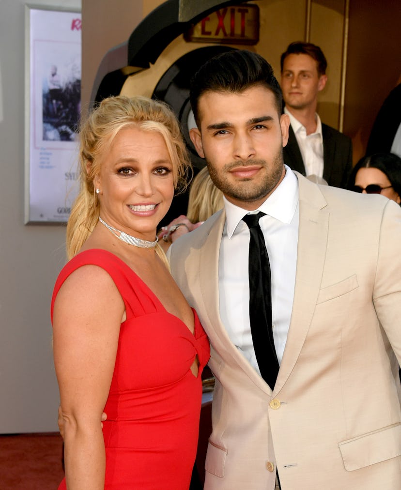 Britney Spears (L) and Sam Asghari pregnant