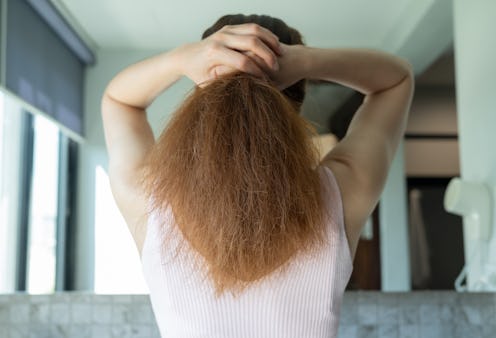 Wondering how to keep your hair from getting frizzy? Here are ways to smooth hair and stop humidity ...