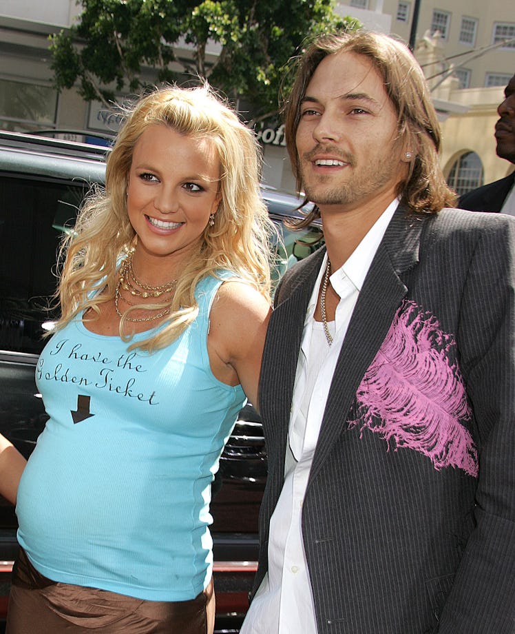 Britney Spears and Kevin Federline during her first pregnancy. 