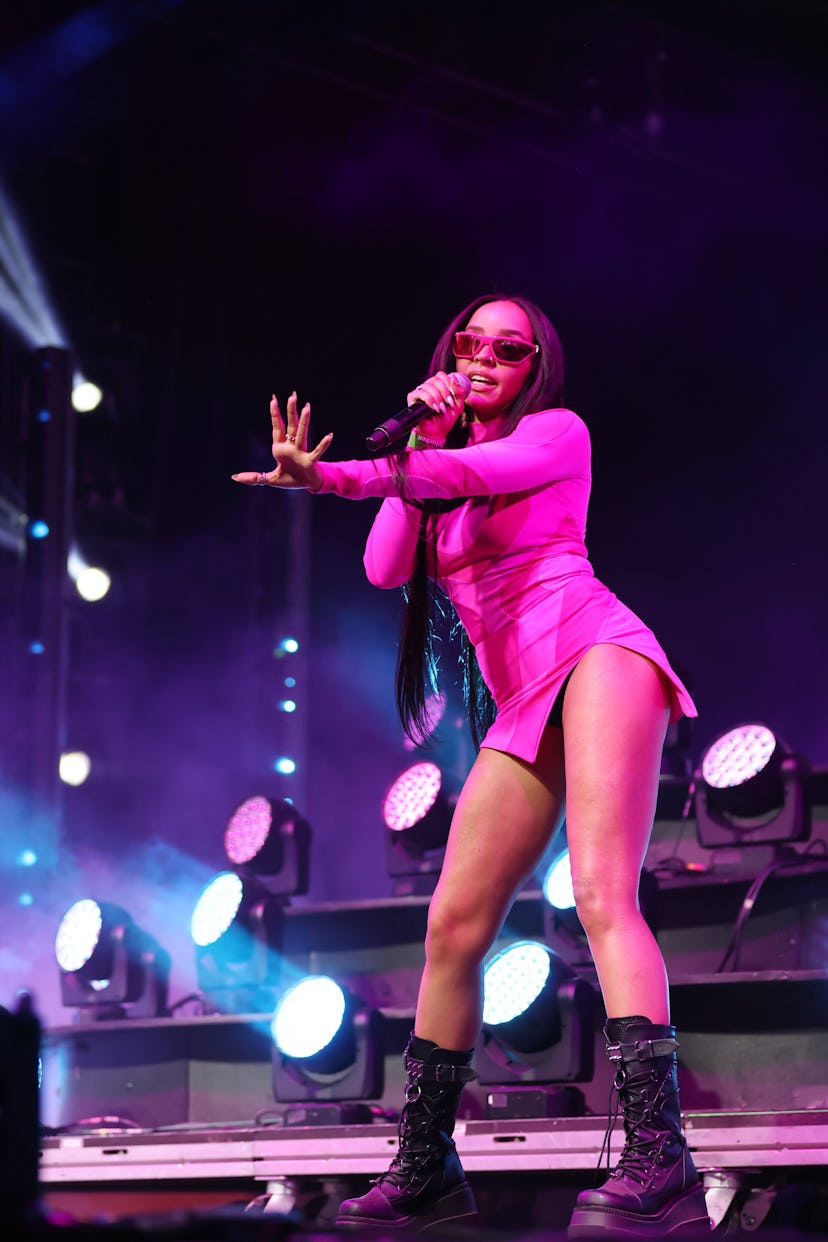 INDIO, CALIFORNIA - APRIL 15: Tinashe performs with TOKiMONSTA at the 2022 Coachella Valley Music an...