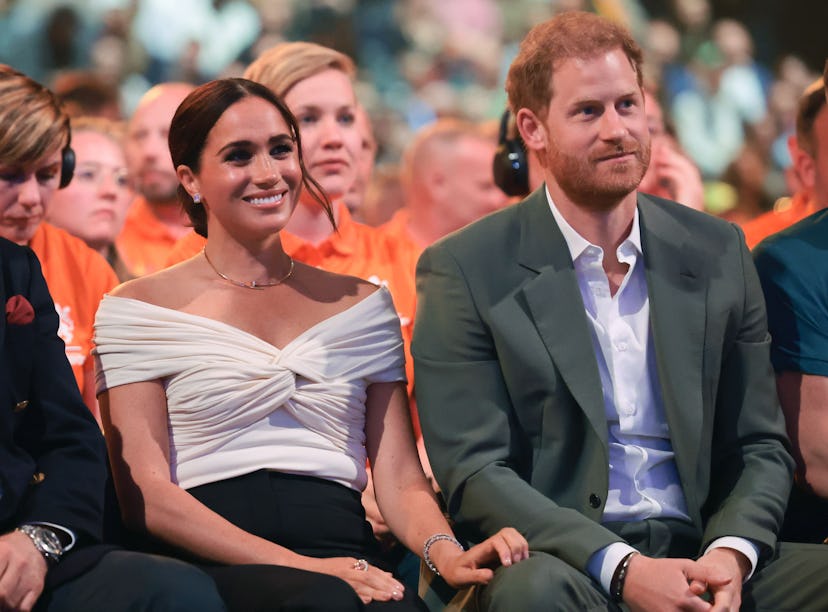 Prince Harry and Meghan Markle's kiss at the Invictus Games was sweet.