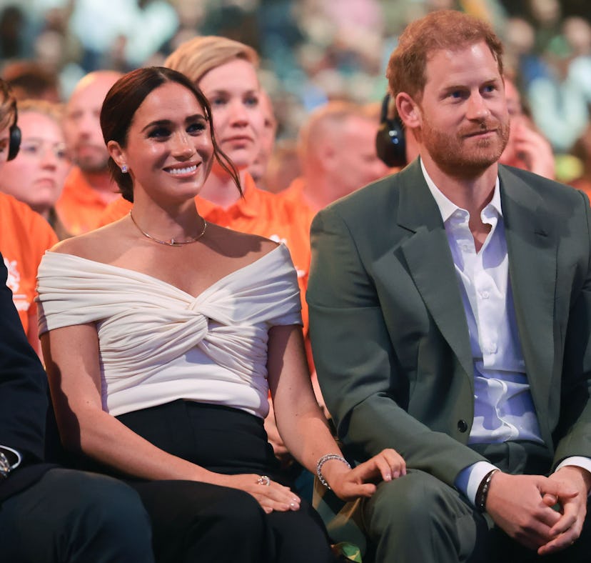 Prince Harry and Meghan Markle's kiss at the Invictus Games was sweet.