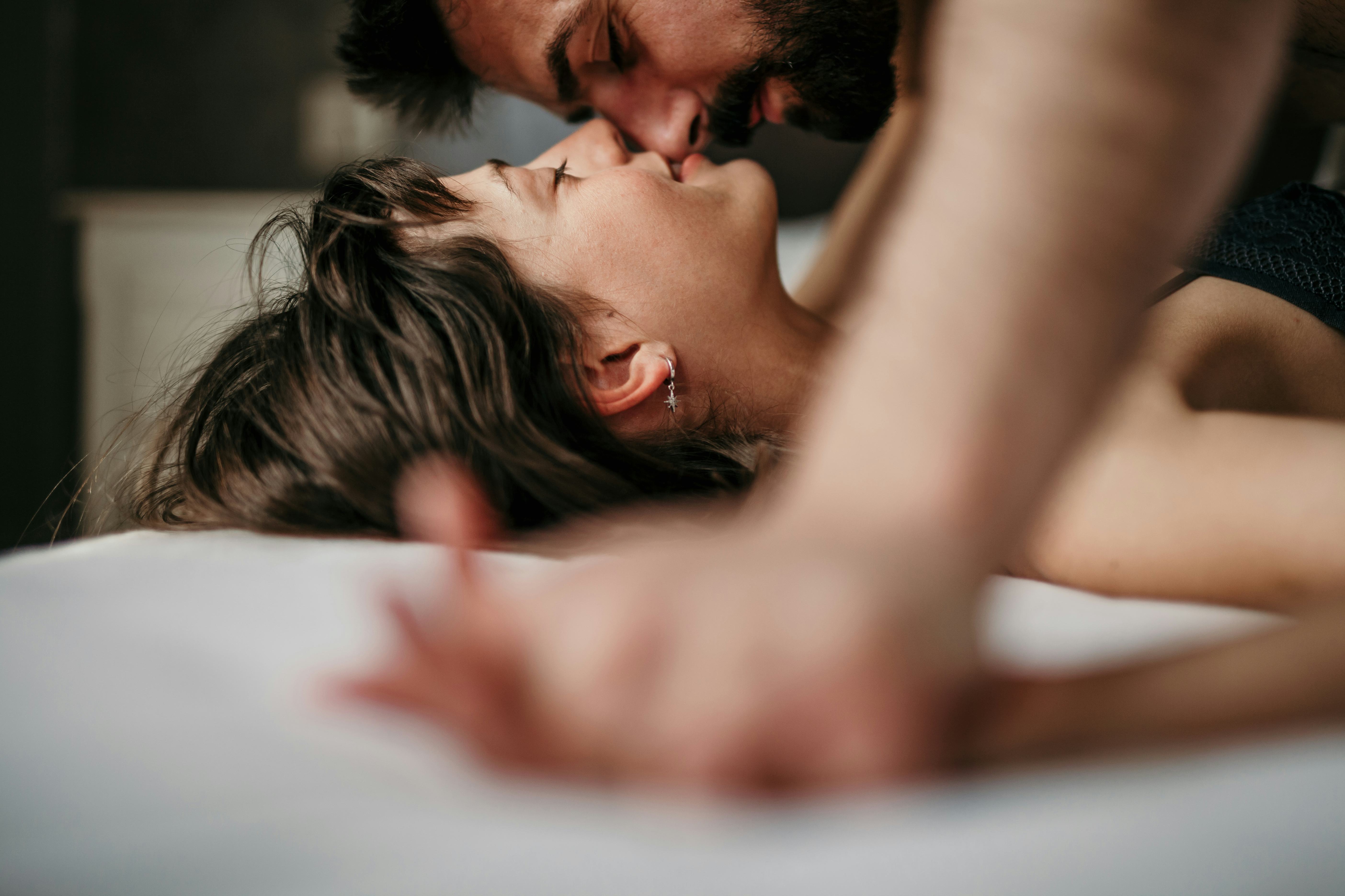 6 Easy Sex Positions You & Your Partner Will Both Love