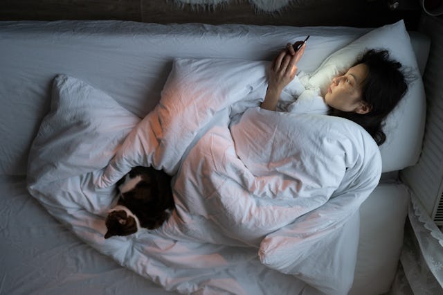 Having trouble sleeping can be a sign of COVID insomnia.