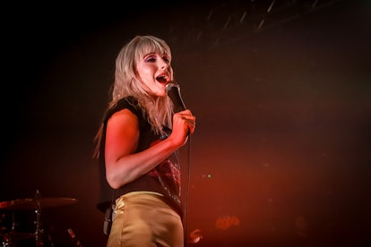 Watch Billie Eilish sing "Misery Business" with Paramore's Hayley Williams.