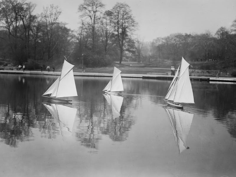 Model yachts during a race at Conservatory Lake, Central Park, New York City ca. 1910-1915. (Photo b...