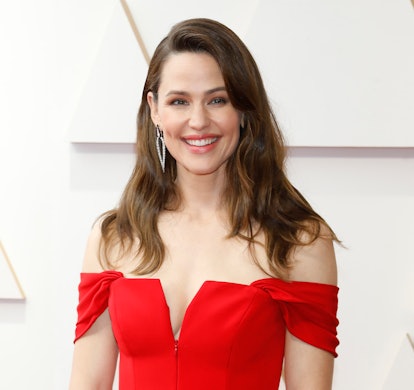 Jennifer Garner wears a red Brandon Maxwell custom dress at the 2022 Oscars.