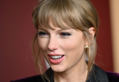Taylor Swift attends the "All Too Well" premiere at AMC Lincoln Square on November 12, 2021 in New Y...