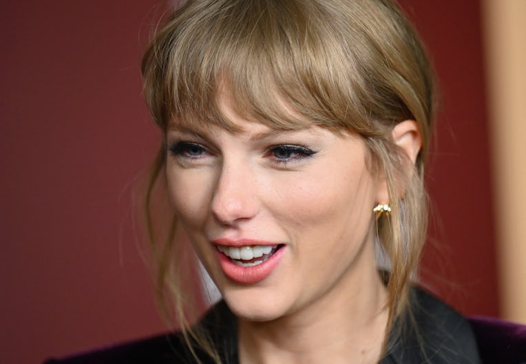 Taylor Swift attends the "All Too Well" premiere at AMC Lincoln Square on November 12, 2021 in New Y...