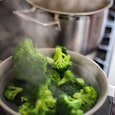 Boil broccoli the easy way, upside-down!