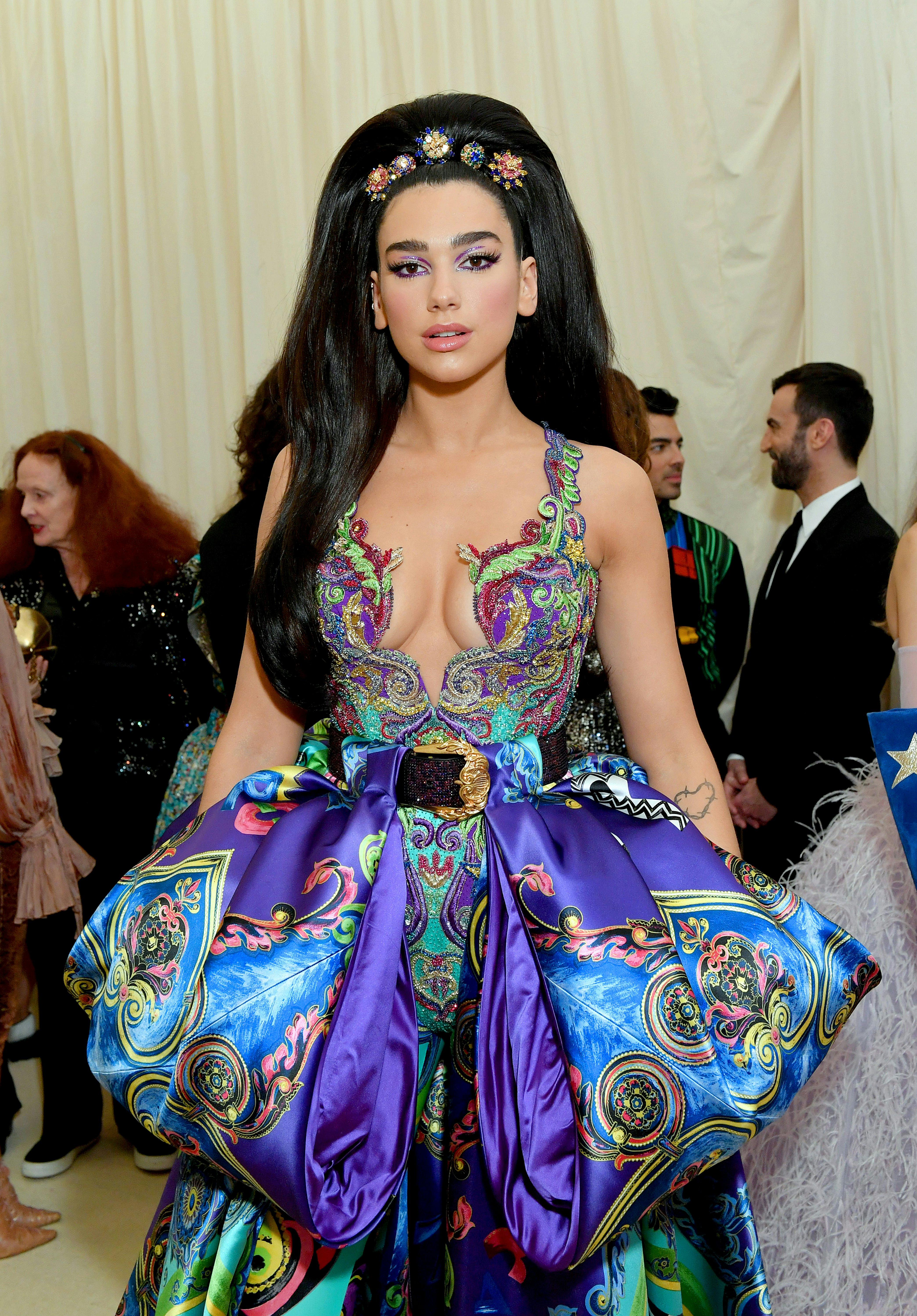 dua lipa versace met gala