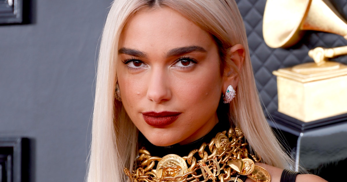 Dua Lipa Channels Donatella in Vintage Versace at the 2022 Grammys