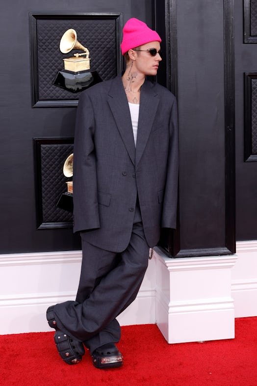 Justin Bieber attended the 64th Annual Grammy Awards wearing platform Crocs.