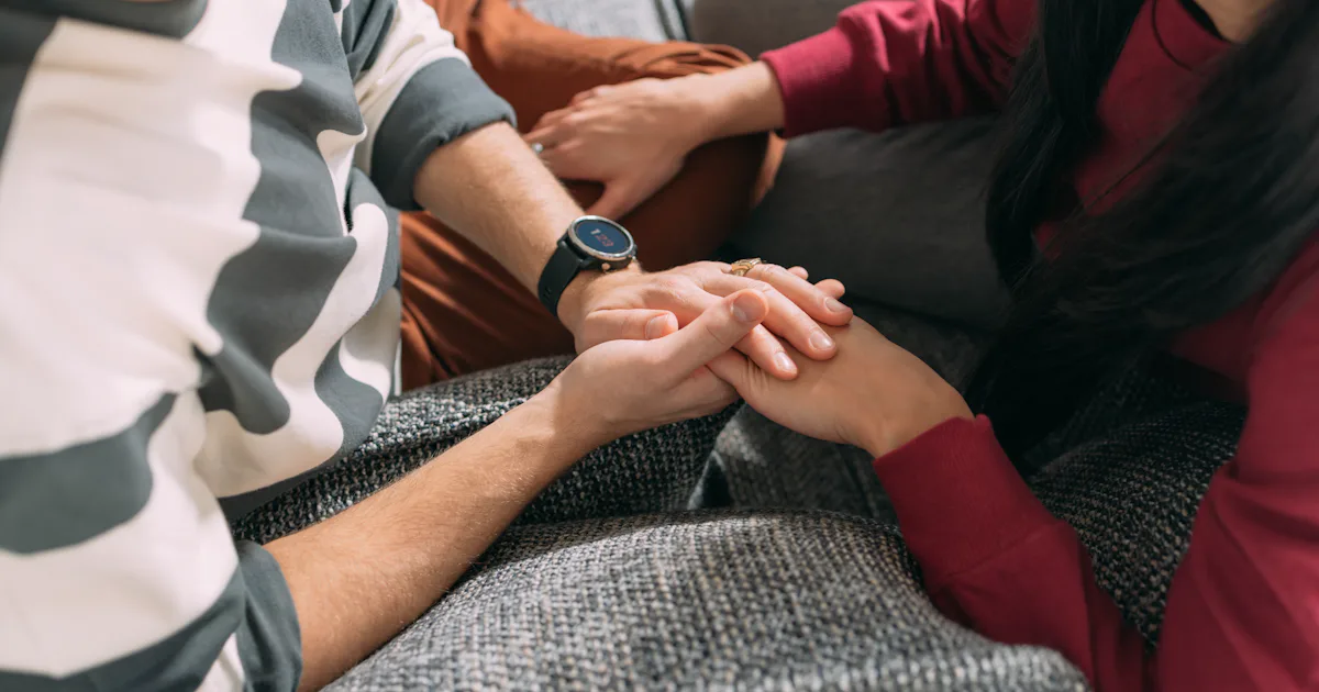 Openly Obsessed 7 Signs You’re Too Obsessed With Your Relationship