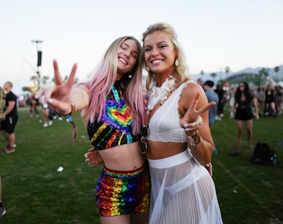 Wondering where is Coachella? People at Coachella festival would use these tips to save money and fi...