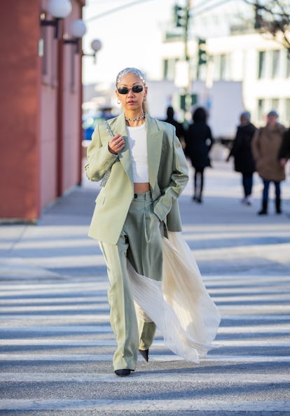 Vanessa Hong street style trailing fabric