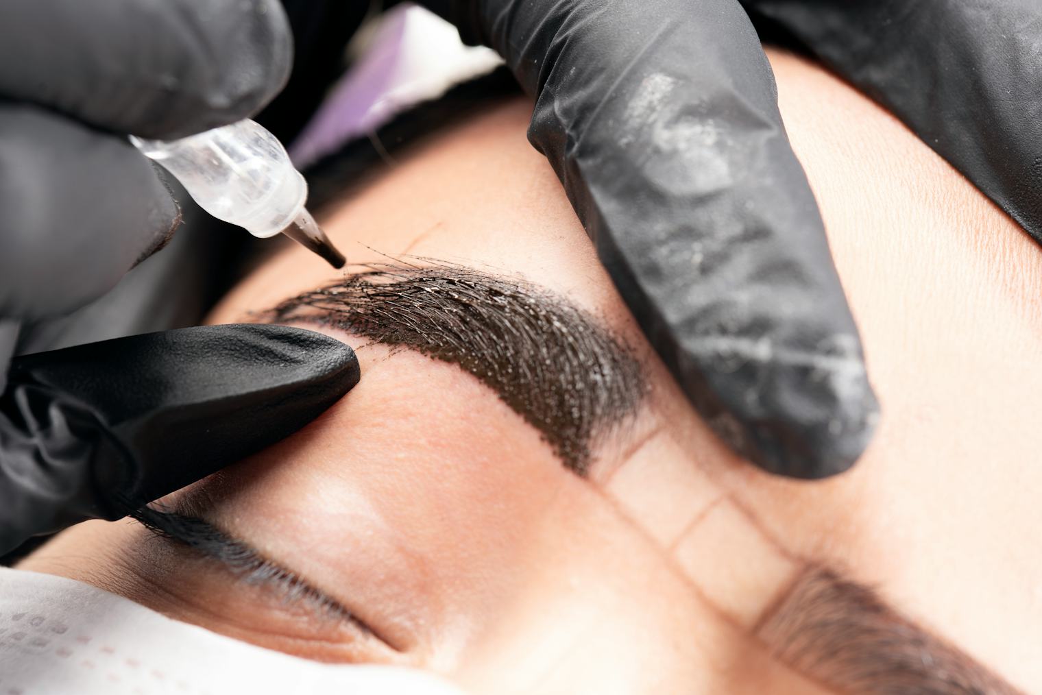 Eyebrow Microshading Gives You Filled-In Arches That Last