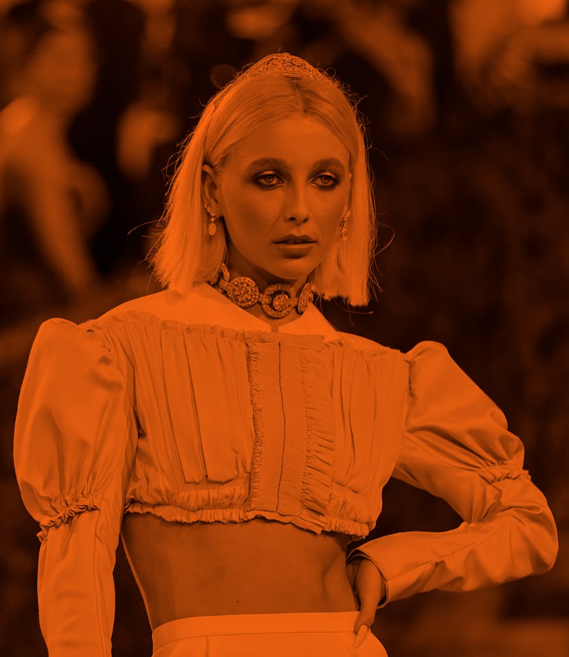 NEW YORK, NEW YORK - MAY 02: Emma Chamberlain attends The 2022 Met Gala Celebrating "In America: An ...