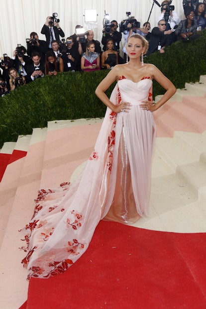 blake lively wearing a burberry gown at the 2016 met gala