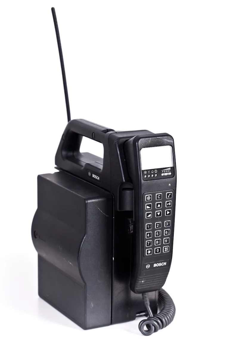 15 Pieces Of ‘90s Technology That Used To Seem So High-Tech