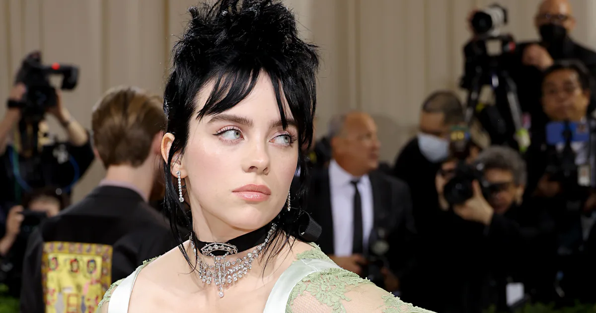 Billie Eilish Stunned In An Eco-Friendly Corset At The 2022 Met Gala Billie Eilish Stunned In An Eco-Friendly Corset At The 2022 Met Gala
