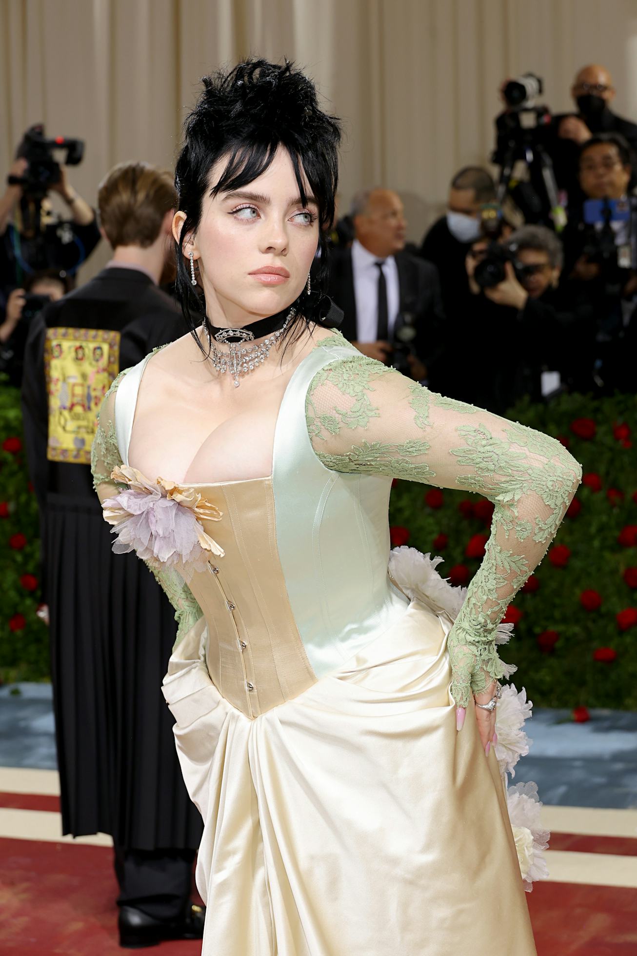 NEW YORK, NEW YORK - MAY 02: Billie Eilish attends The 2022 Met Gala Celebrating "In America: An Ant...
