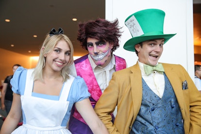 Friends dress up as 'Alice in Wonderland' characters, just like the 'Alice in Wonderland' escape roo...
