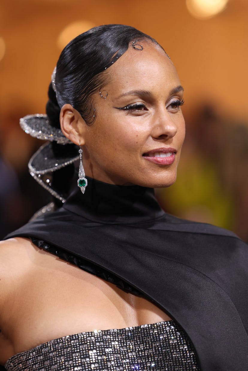 NEW YORK, NEW YORK - MAY 02: Alicia Keys attends The 2022 Met Gala Celebrating "In America: An Antho...