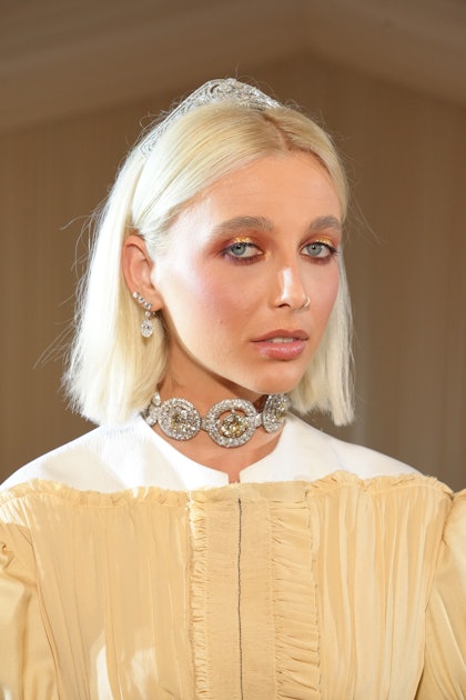 Emma Chamberlain makeup Met Gala 2021 