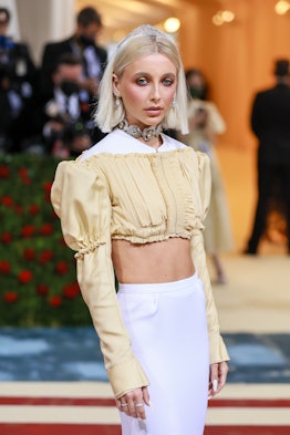 Emma Chamberlain attends The 2022 Met Gala Celebrating "In America: An Anthology of Fashion" 