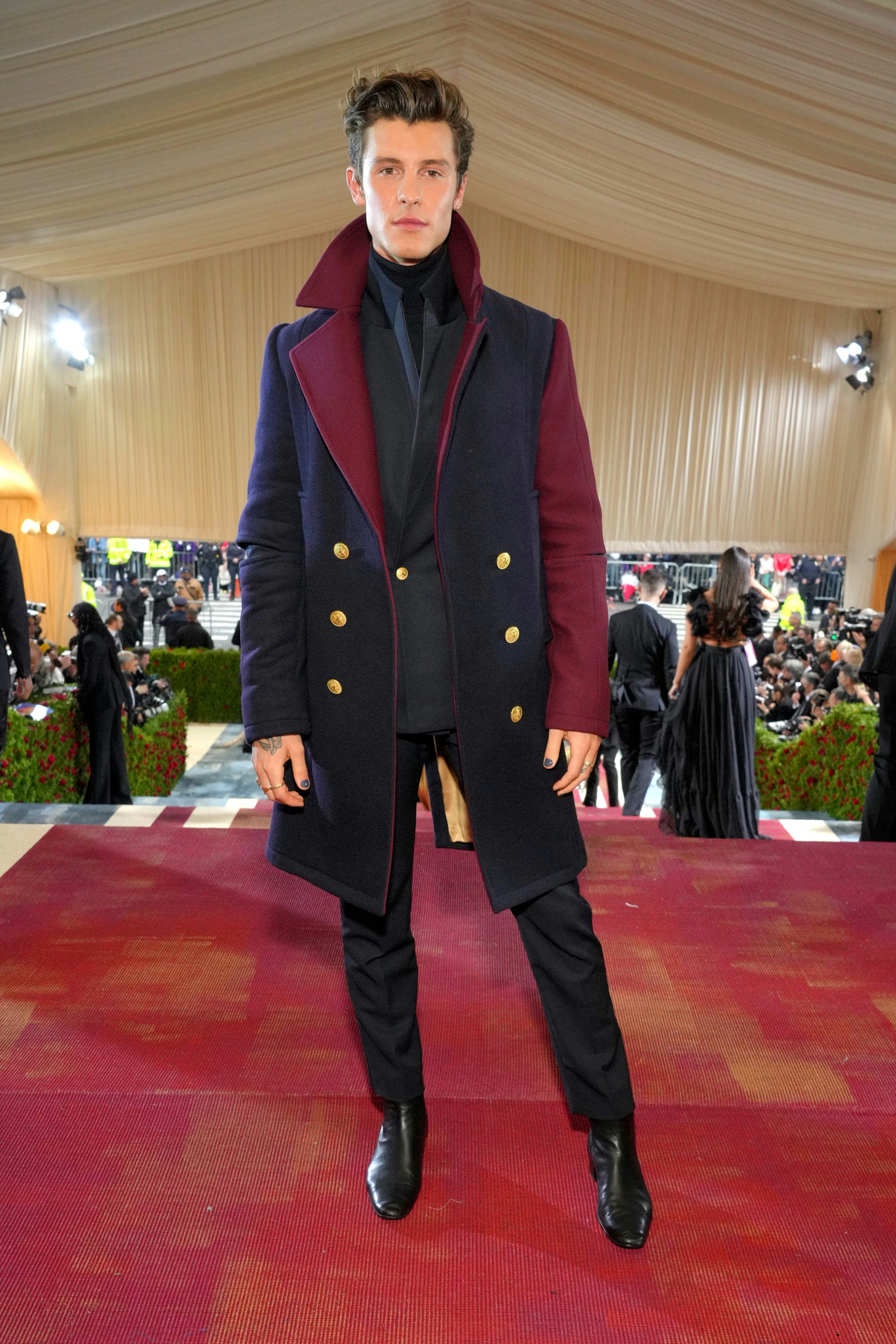 NEW YORK, NEW YORK - MAY 02: (Exclusive Coverage) Shawn Mendes arrives at The 2022 Met Gala Celebrat...