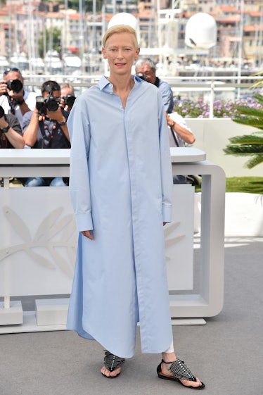 Tilda Swinton attends the photocall for "Three Thousand Years Of Longing (Trois Mille Ans A T'Attend...