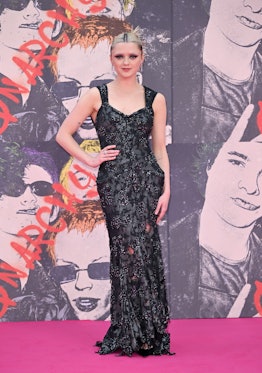 Maisie Williams attends the UK premiere of "Pistol" 