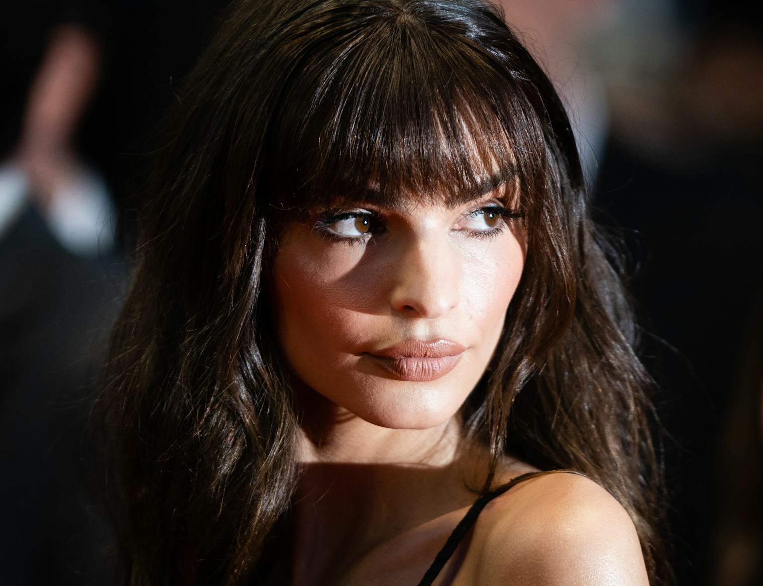 Emratas French Girl Fringe At Cannes Will Make You Want Summer Bangs