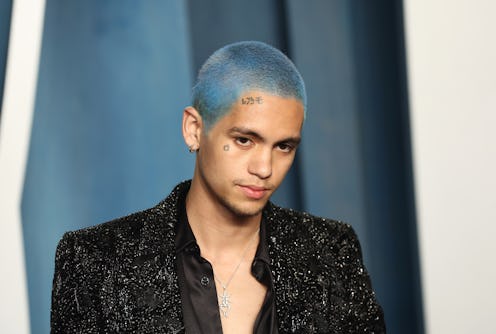 BEVERLY HILLS, CALIFORNIA - MARCH 27: Dominic Fike attends the 2022 Vanity Fair Oscar Party hosted b...